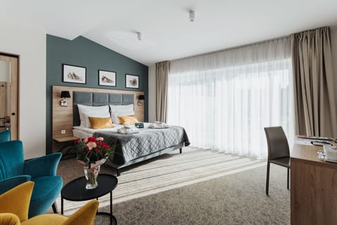 Superior Double Room, 1 King Bed | Minibar, in-room safe, desk, soundproofing