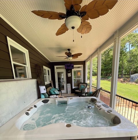 Heat up or cool down in the “hot” tub!! Great for summer fun w/out heat too!!
