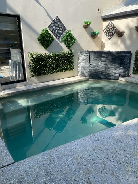 Private pool