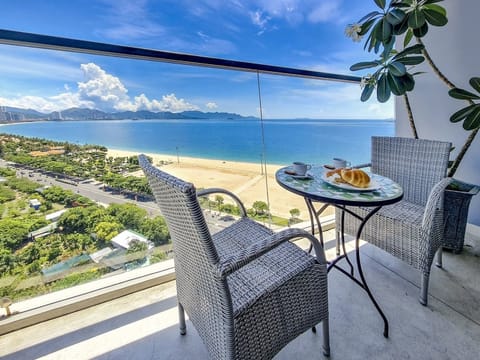 Premier Double or Twin Room, Balcony, Sea View | 1 bedroom, minibar, in-room safe, blackout drapes