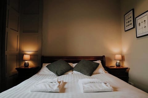 Double Room (Larger Double) | Iron/ironing board, free WiFi, bed sheets