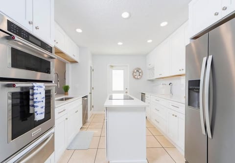 Newly Remodeled Gourmet Kitchen