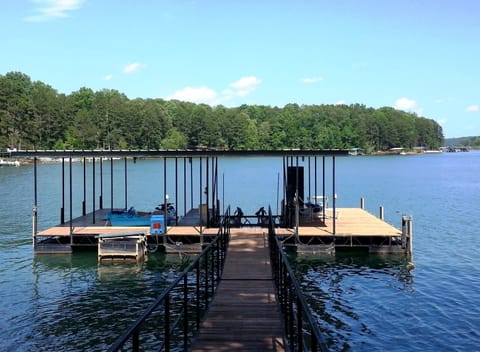 Extra large private dock with party area. DEEP water all year. Great lake views.