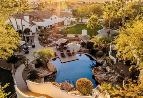 Resort-Style Backyard Oasis 