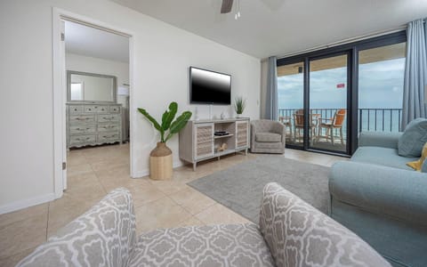 Phoenix I 1052, Orange Beach, Alabama, beach front, 2 bedroom condominium on the 5th floor