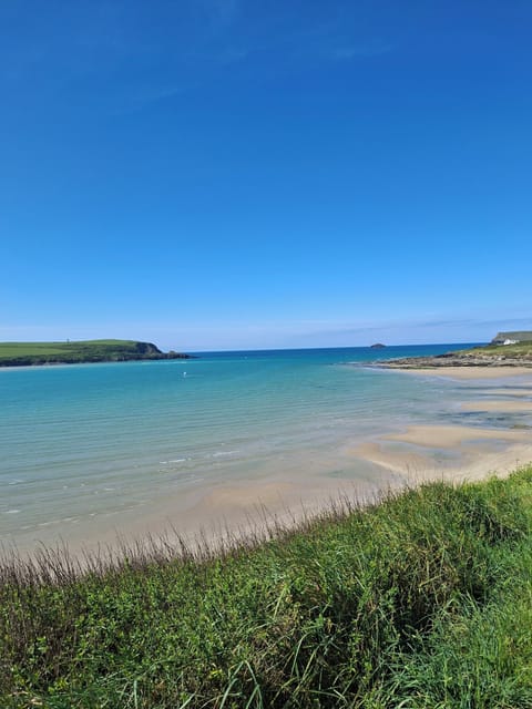 Easy walking distance to Daymer Bay beach.