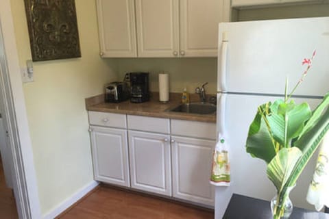Kitchen has pots, skillet, toaster, coffee maker, and kettle.  Feel at home!