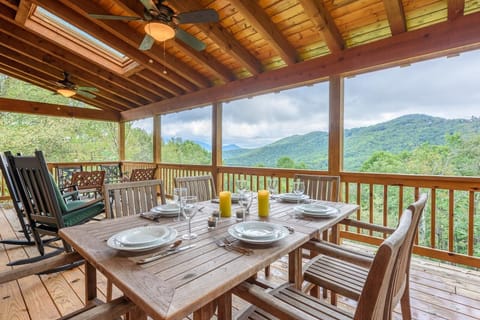 Outdoor Living and Dining with Amazing Views at "Valle View"

"See access notes in description"