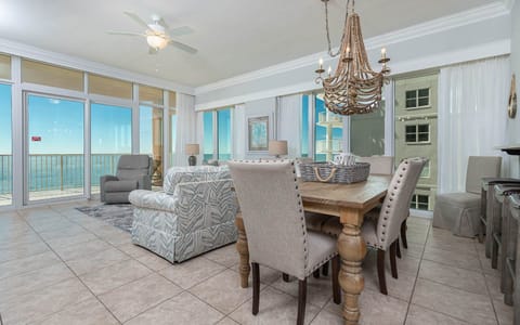 Phoenix Gulf Shores 401, Gulf Shores, Alabama, beach front, 4 bedroom condominium on the 4th floor