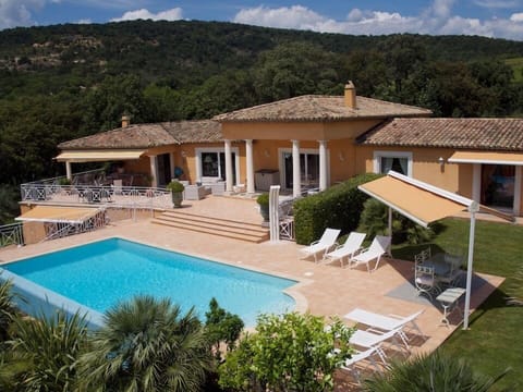 Deluxe Studio, Private Bathroom (Chambre Orange) | View from property