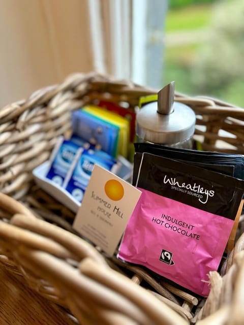 Economy Double Room, Hill View (Room 3 Crib Goch) | Coffee and/or coffee maker