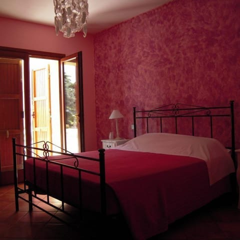 Triple Room | 1 bedroom, minibar, desk, free WiFi