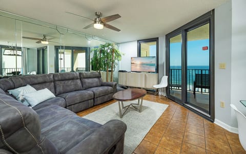 Phoenix East 901 Orange Beach, Alabama, beach front, 3 bedroom condominium on the 9th floor
