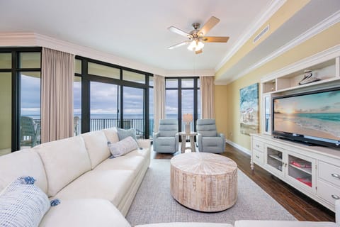 Phoenix West 604, Orange Beach, Alabama, beach front, 3 bedroom condominium on the 6th floor