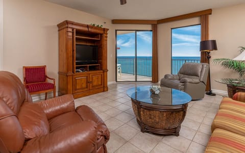 Phoenix East 2 2153, Orange Beach, Alabama, beach front, 3 bedroom condominium on the top 15th floor