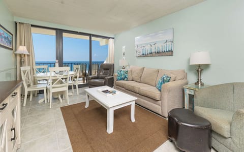 Island Winds East 403 Gulf Shores, Alabama, beach front, 2 bedroom condominium on the 4th floor