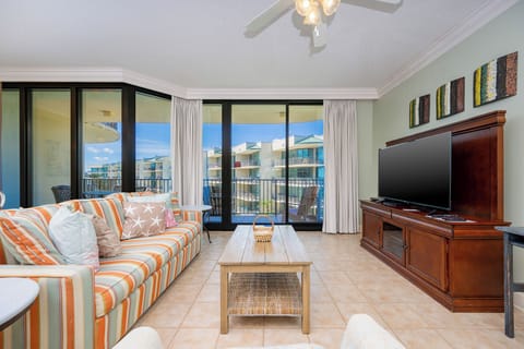 Phoenix on the Bay 1423, Orange Beach, Alabama, bay view, 2 bedroom condominium on the 4th floor