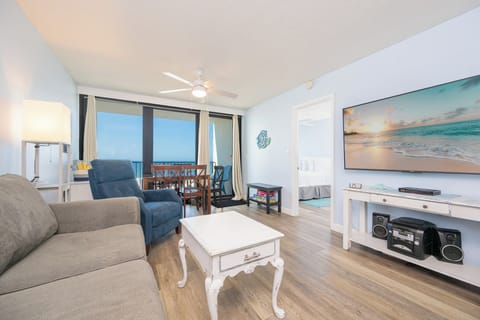Island Winds West 473 Gulf Shores, Alabama, beach front, 2 bedroom condominium on the 4th floor