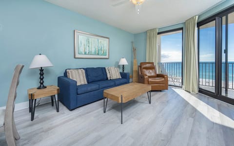 Phoenix X 611, Orange Beach, Alabama, beach front, 2 bedroom condominium on the 6th floor