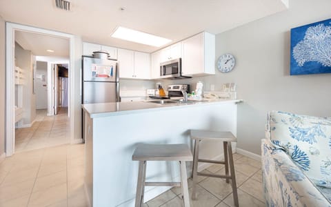 Phoenix All Suites West Hotel 206, Gulf Shores, Alabama, beach front, 1 bedroom corner hotel suite on the 2nd floor
