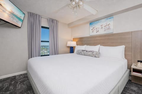 Phoenix All Suites West Hotel 605, Gulf Shores, Alabama, beach front, 1 fully equipped hotel suite on the 6th floor