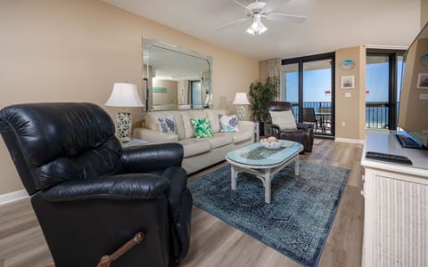 Phoenix VI 6702, Orange Beach, Alabama, beach front, 1 bedroom condominium on the 7th floor
