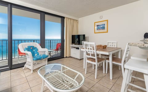 Island Winds East 804 Gulf Shores, Alabama, beach front, 1 bedroom condominium