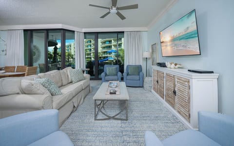 Phoenix on the Bay 1125, Orange Beach, Alabama, bay view, 2 bedroom condominium on the 1st floor