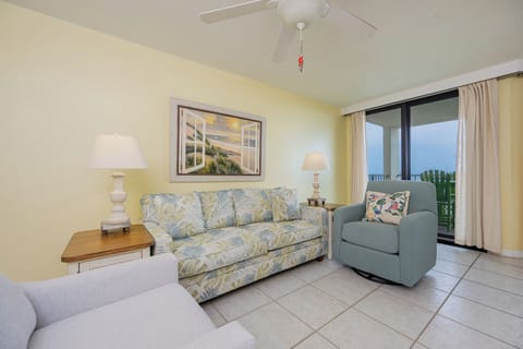 Phoenix III 3022, Orange Beach, Alabama, beach front, 1 bedroom condominium on the 2nd floor