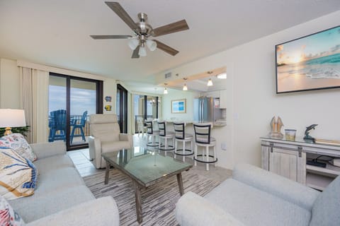 Phoenix VII 7207 Orange Beach, Alabama, beach front, 1 bedroom condominium on the 2nd floor