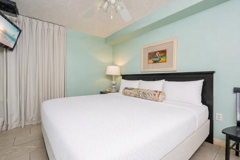 Phoenix All Suites Hotel 409, Gulf Shores, Alabama, beach front, 1 fully equipped hotel suite on the 4th floor