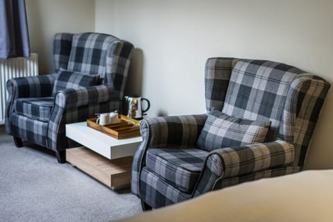 Deluxe Double Room, Ensuite | Iron/ironing board, free WiFi, bed sheets