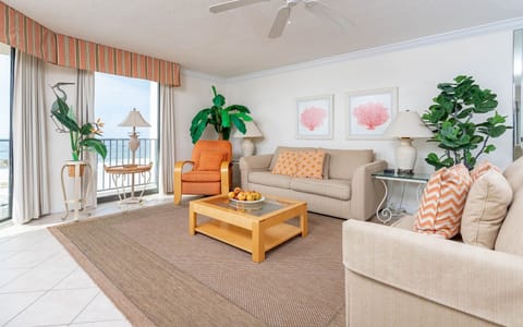 Phoenix East 2 2043, Orange Beach, Alabama, beach front, 3 bedroom condominium on the 4th floor