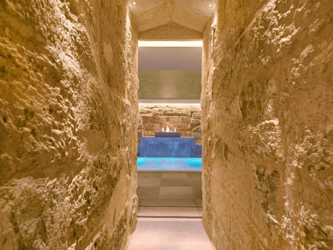 Sauna, steam room, Turkish bath, body treatments, body scrubs