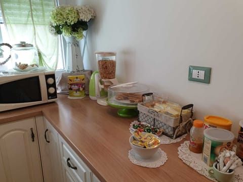 Free daily self-serve breakfast