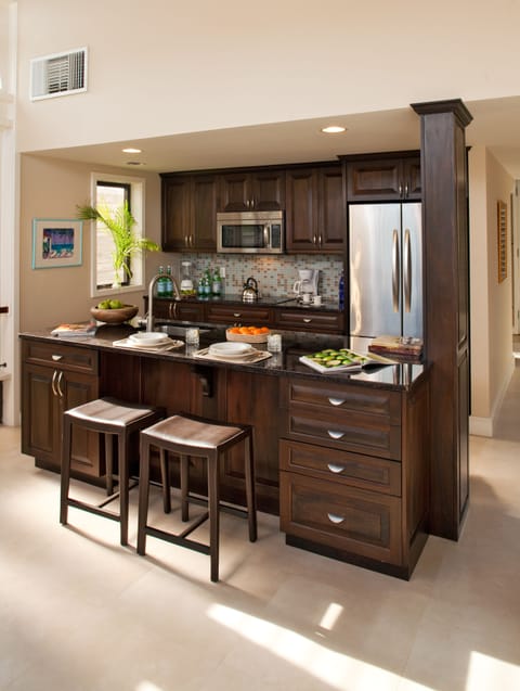 Harbor View Upper | Private kitchen | Full-size fridge, microwave, stovetop, dishwasher