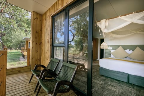 Standard Room, 1 Double Bed | Select Comfort beds, in-room safe, desk, iron/ironing board (on request)