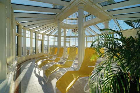 Sauna, hot tub, steam room, body treatments, hot stone massages