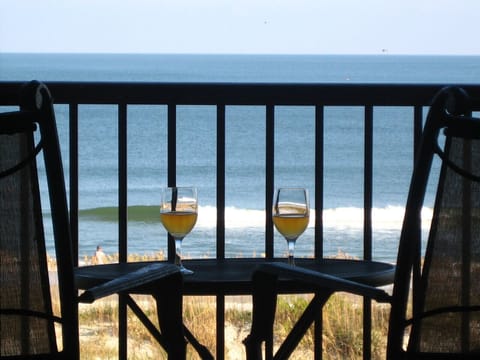 At the evening, enjoy a glass of wine on our balcony overlooking the ocean!