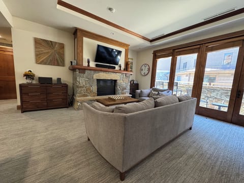 Great room, open plan, kitchen, living room, dining room. Enjoy family friends,