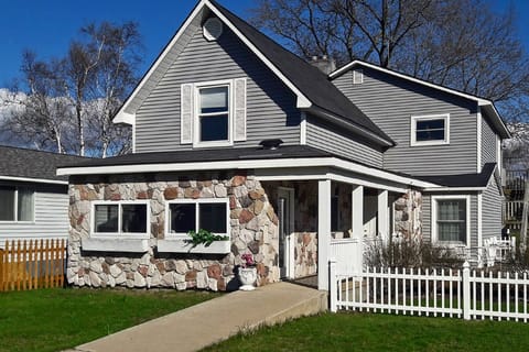 Beulah Vacation Rental | 3BR | 2BA | 1,720 Sq Ft | Step-Free Access