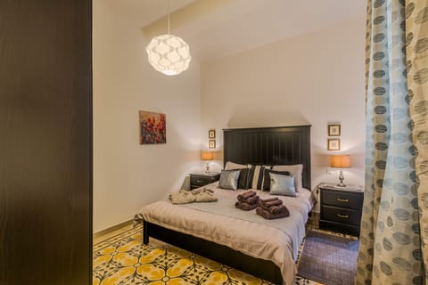 Deluxe bedroom 