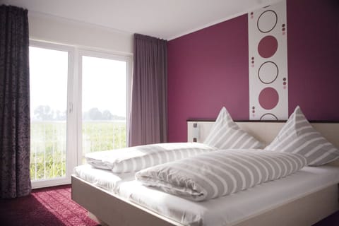 Desk, laptop workspace, free WiFi, bed sheets