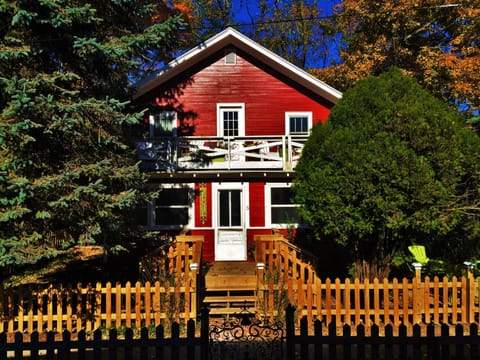Perfect Spot on the 1st dune above the beach & backing to Mulligans Hollow trail