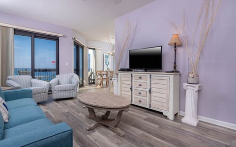 Phoenix VI 61107, Orange Beach, Alabama, beach front, 1 bedroom condominium on the 11th floor