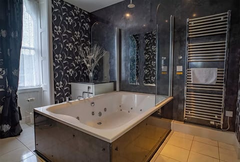 Luxury Suite, Ensuite (Bridal Suite) | Bathroom | Hair dryer, towels
