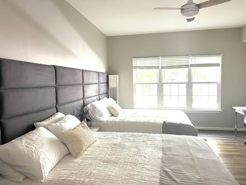 1st Floor Master Bedroom, with entrance from Living Room.