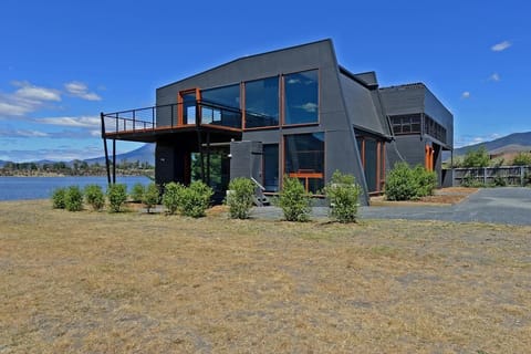 AWARD WINNING ARCHITECTURAL GRAND DESIGNED MANSION 