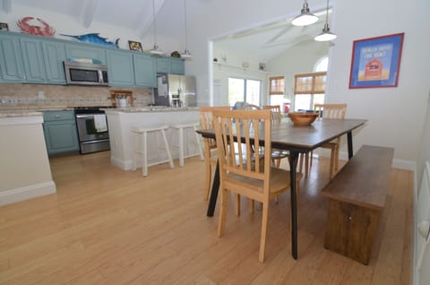 Another view of kitchen