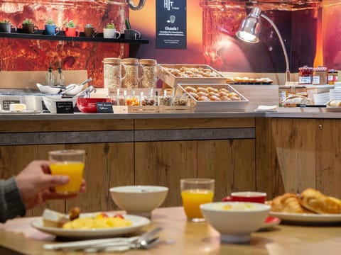 Daily buffet breakfast for a fee